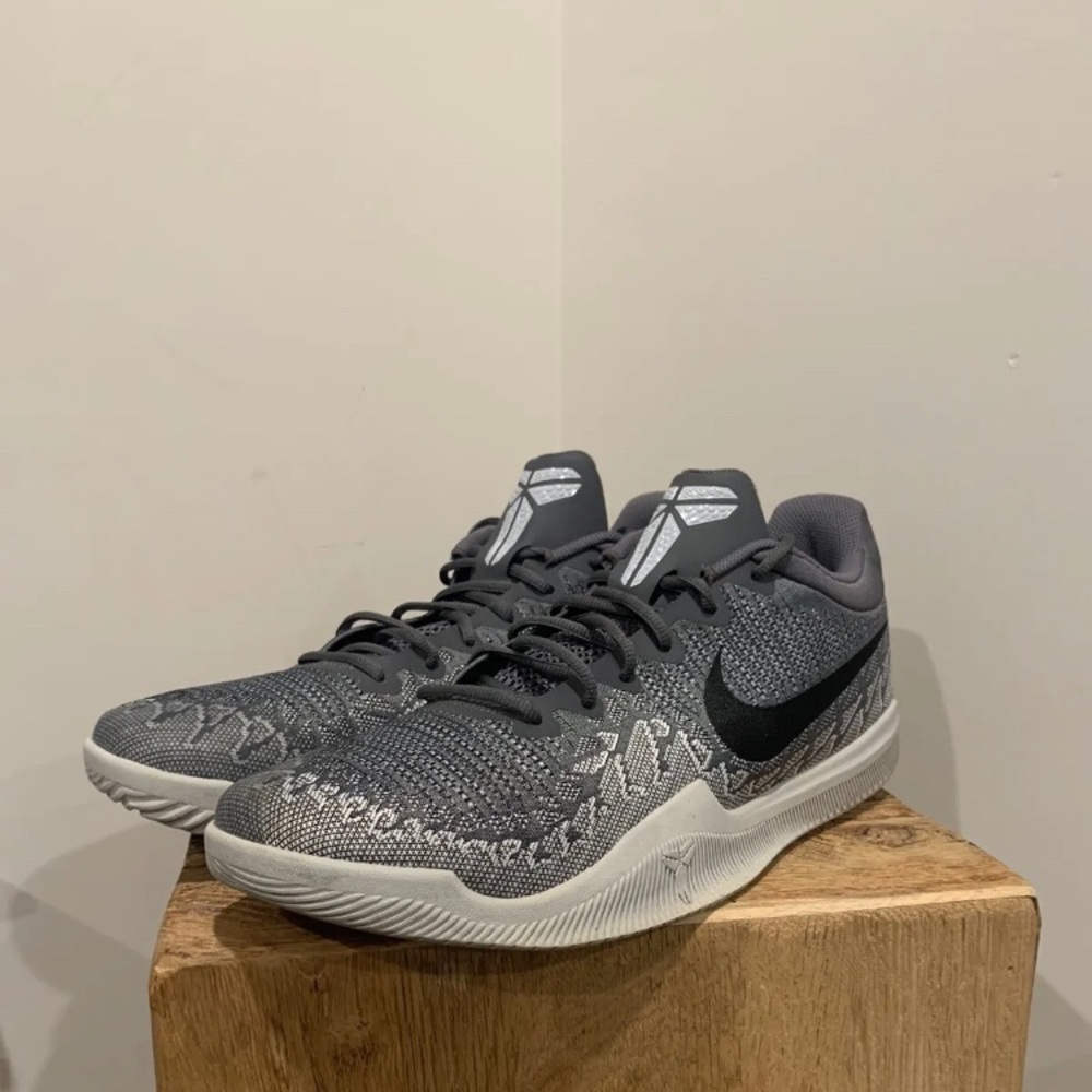Kobe Mamba Rage 908972 011  Size 14.0 Great condition